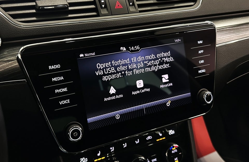 Skoda Superb 1,4 TSi iV Business Executive Combi DSG 5d