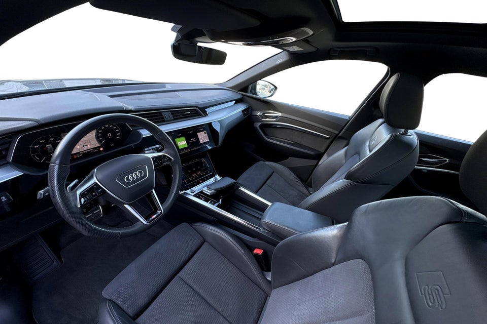 Audi Q8 e-tron 55 S-line quattro 5d