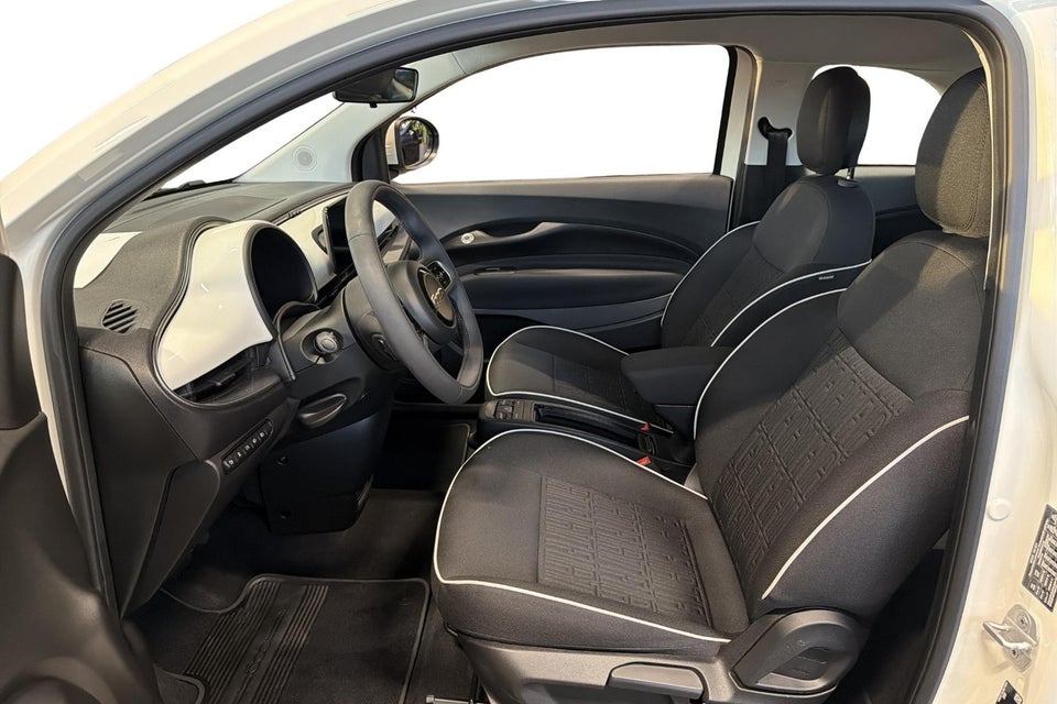 Fiat 500e 24 Action 3d