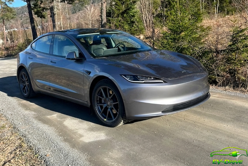 Tesla Model 3 RWD 4d