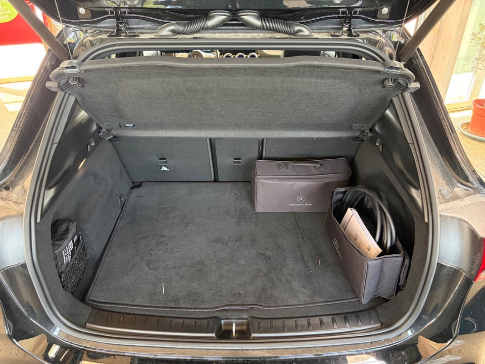 Mercedes EQA350 AMG Line 4Matic 5d