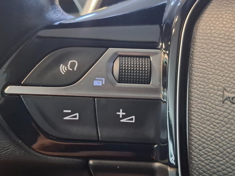 Peugeot 3008 1,6 Hybrid Allure EAT8 5d