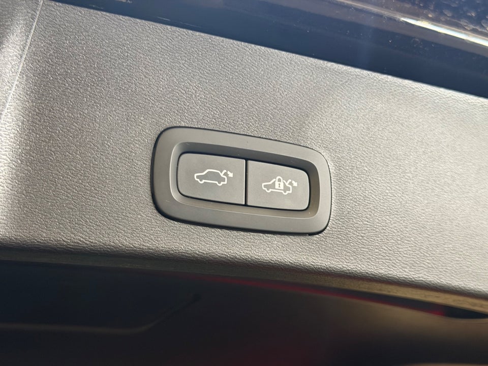 Volvo XC40 P6 ReCharge Ultimate 5d