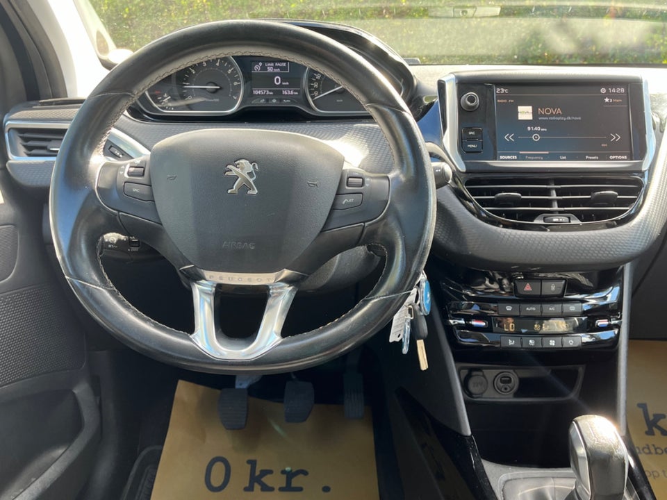 Peugeot 2008 1,2 PureTech 110 Allure+ 5d