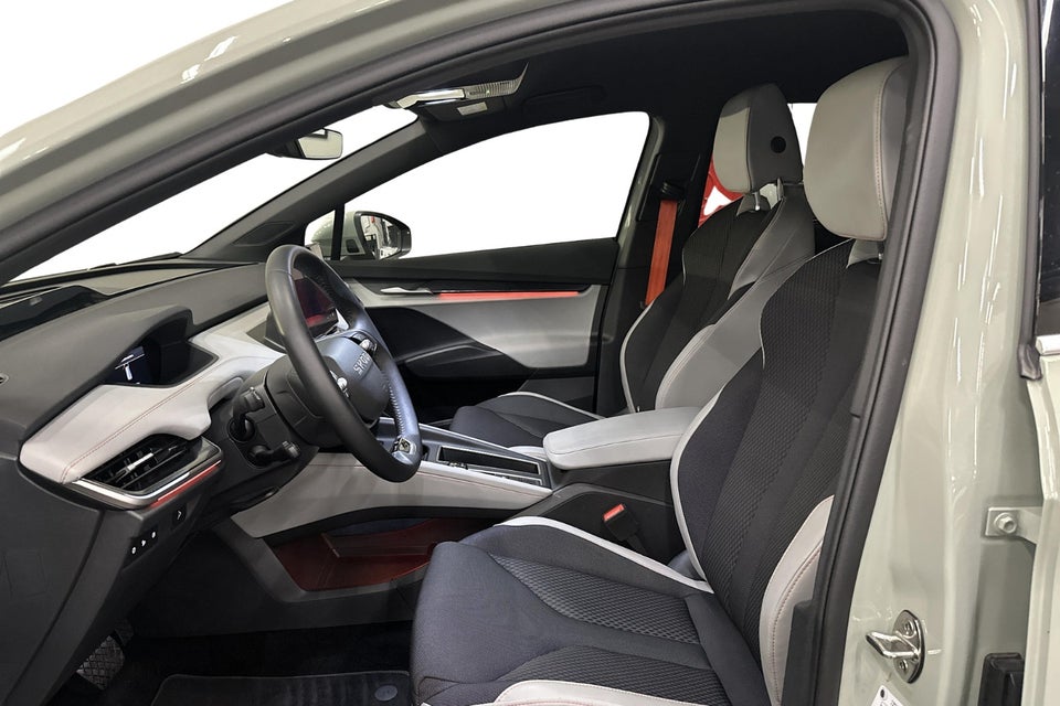 Skoda Elroq 85 iV Lodge Advanced 5d