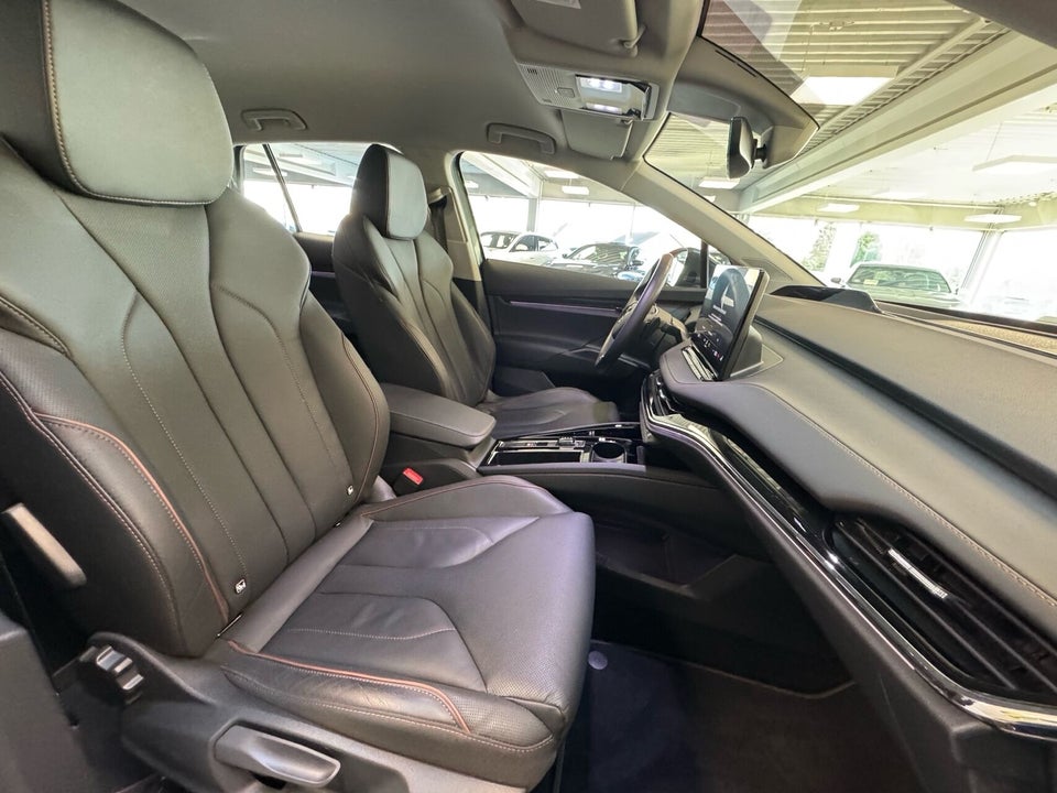 Skoda Enyaq 80 iV Selection Suite 5d