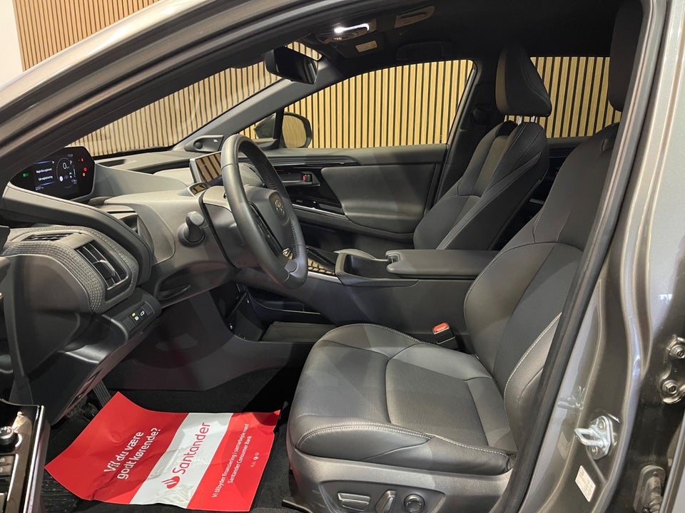 Toyota bZ4X Executive AWD 5d