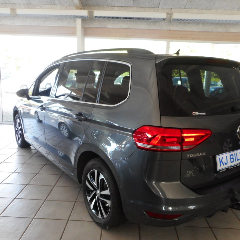 VW Touran 1,6 TDi 115 IQ.Drive DSG 7prs 5d
