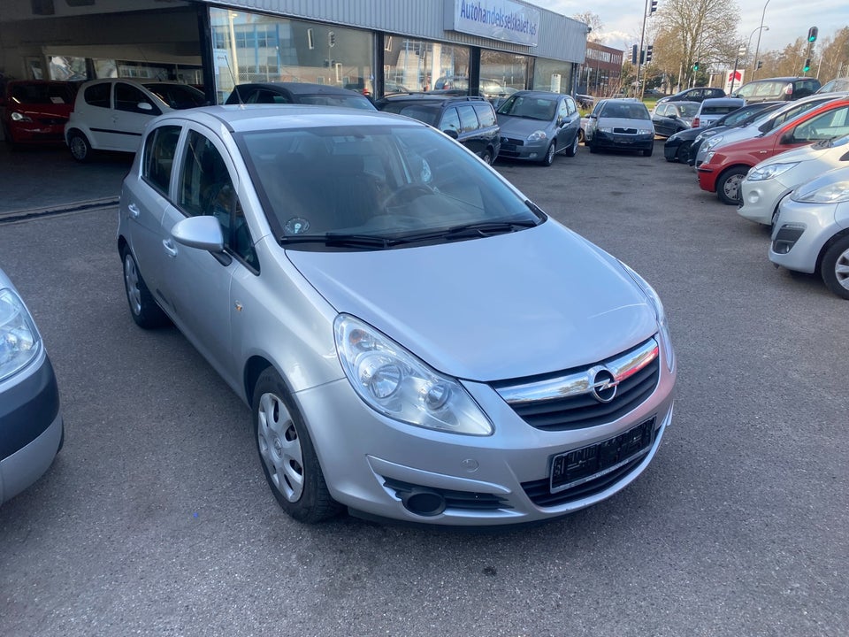 Opel Corsa 1,4 16V Cosmo 5d