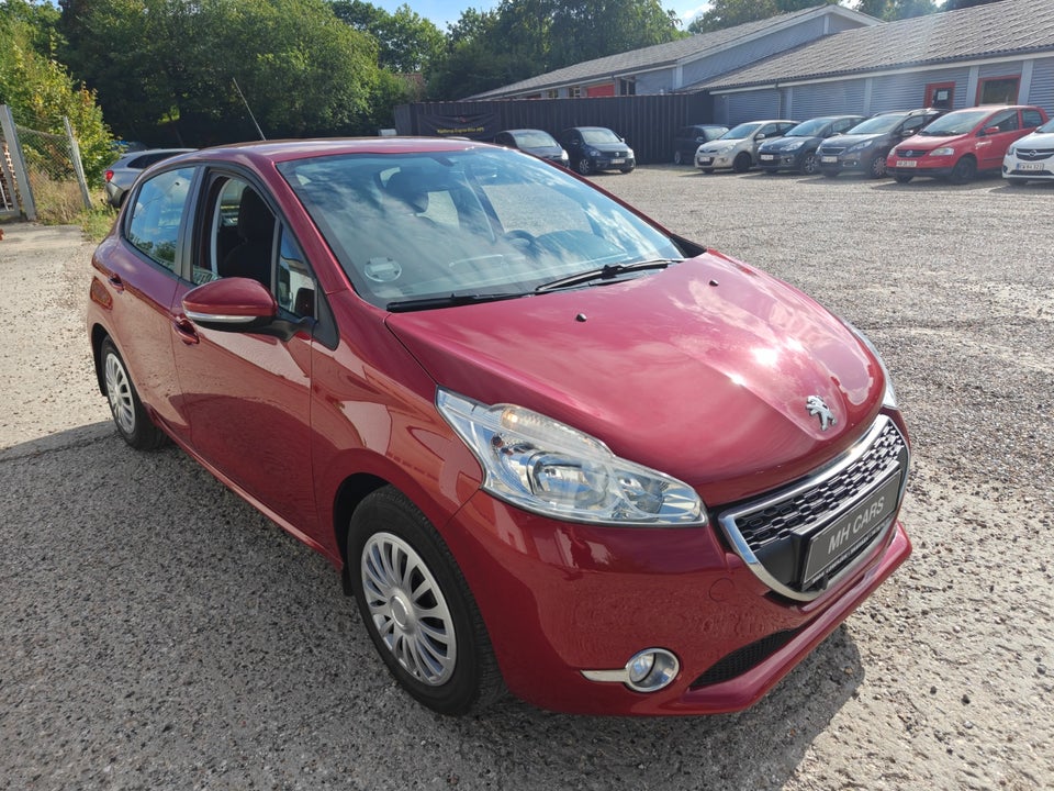 Peugeot 208 1,2 VTi Urban 5d