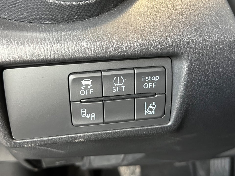 Mazda MX-5 2,0 SkyActiv-G 160 RF Sport 2d