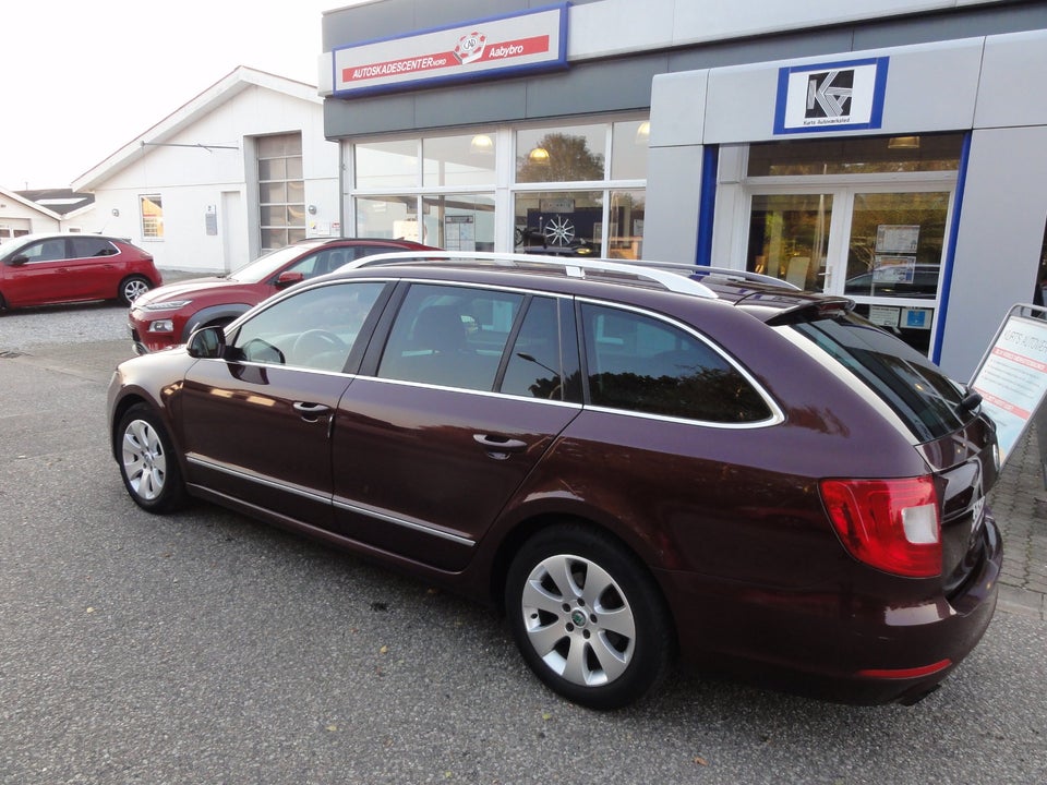 Skoda Superb 1,6 TDi 105 Comfort Combi GreenLine 5d