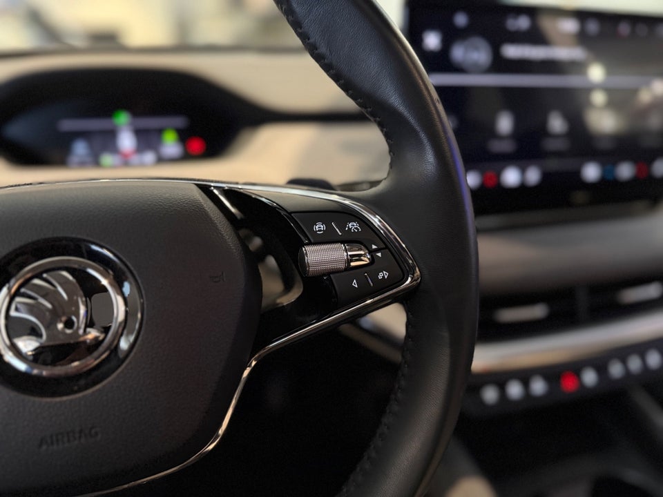 Skoda Enyaq 80 iV Loft 5d