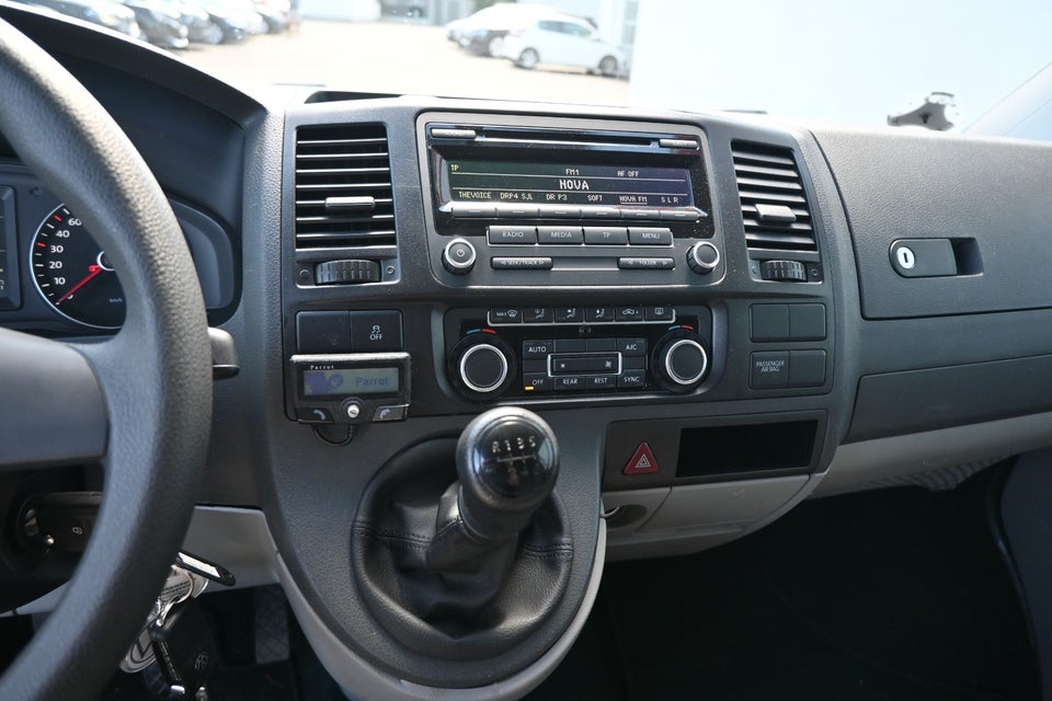 VW Caravelle 2,0 TSi 150 Trendline kort 4d