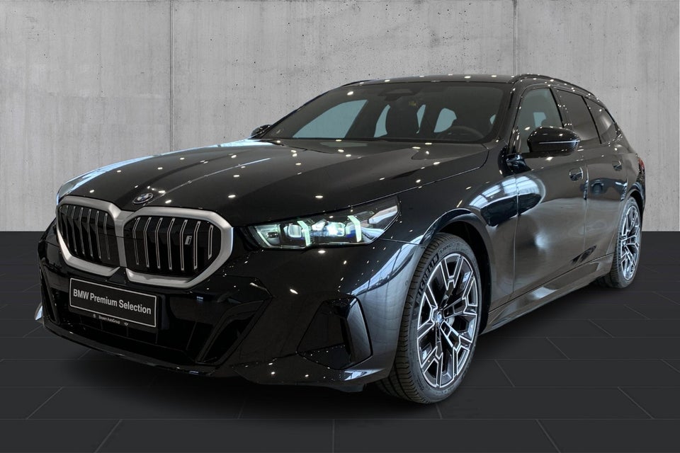 BMW i5 eDrive40 Touring Fully Charged 5d