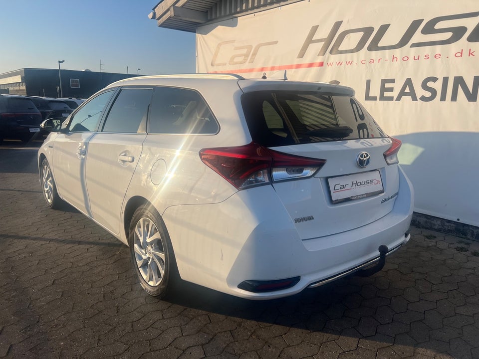 Toyota Auris 1,8 Hybrid H2 Touring Sports CVT Van 5d
