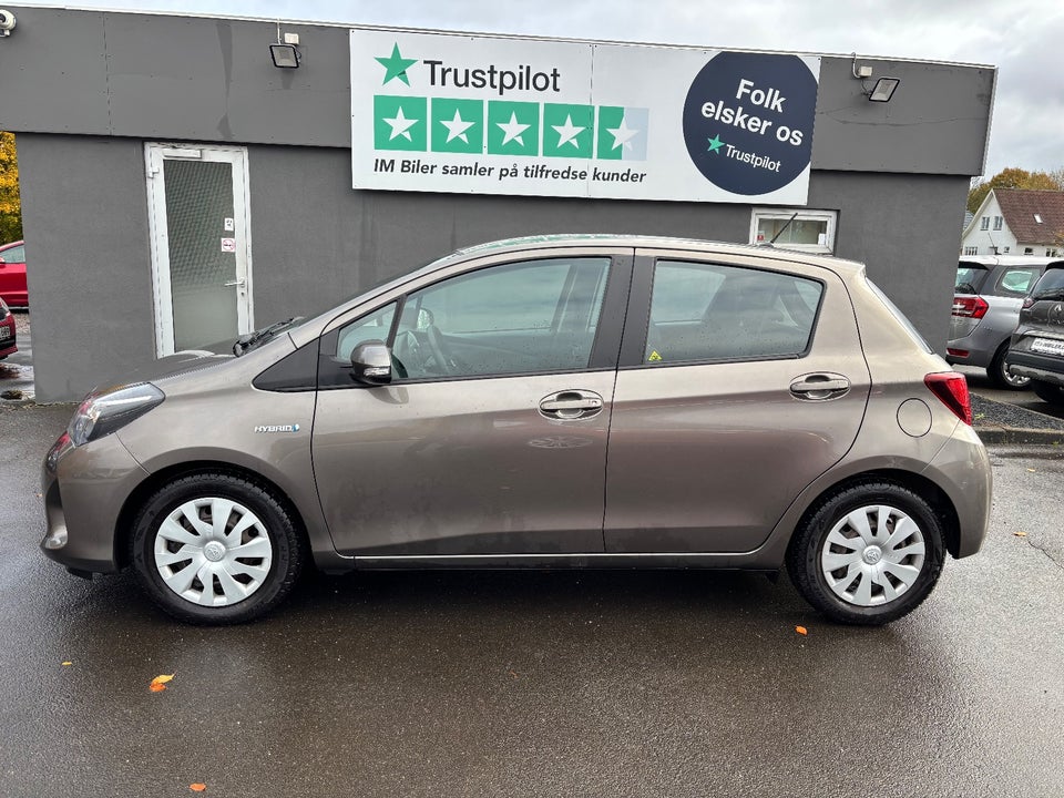 Toyota Yaris 1,5 Hybrid H1 e-CVT 5d