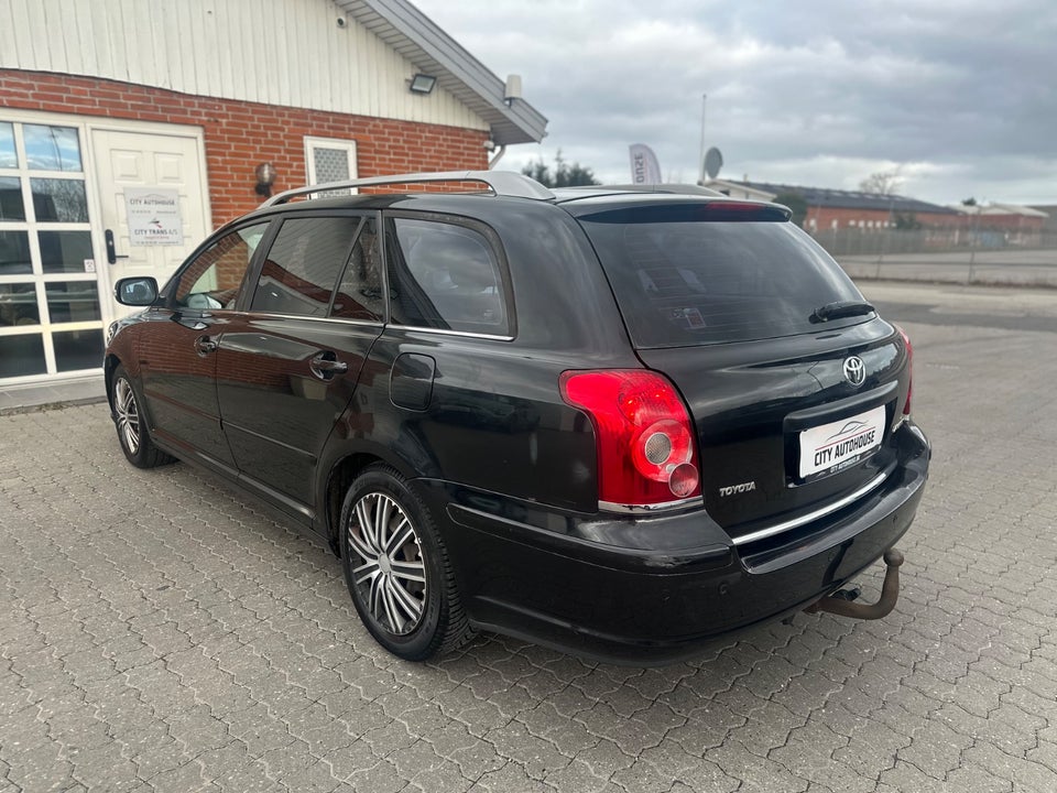 Toyota Avensis 2,0 Sol stc. 5d