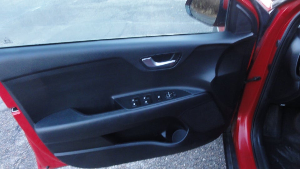 Kia Stonic 1,2 Advance 5d