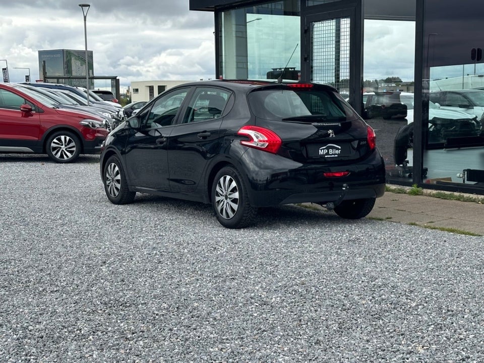 Peugeot 208 1,0 VTi Access 5d