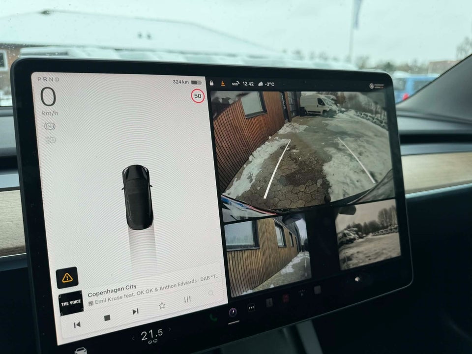 Tesla Model 3 Long Range AWD 4d