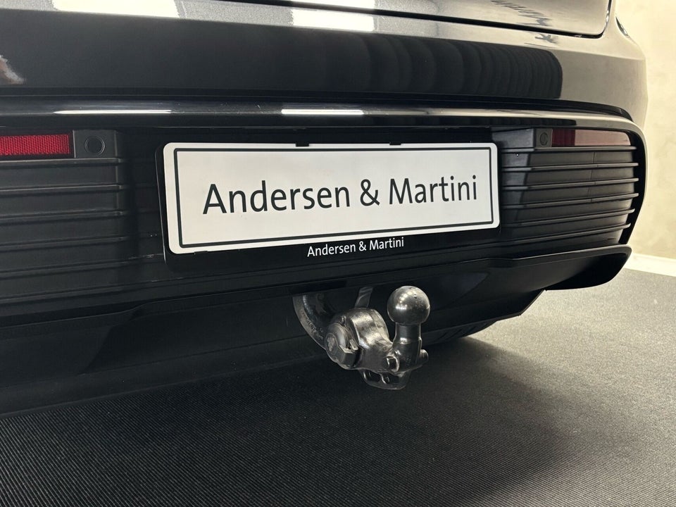 Porsche Macan Turbo 5d
