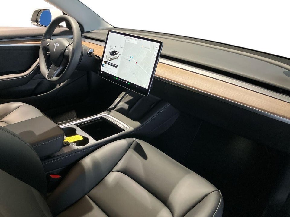 Tesla Model 3 Long Range AWD 4d