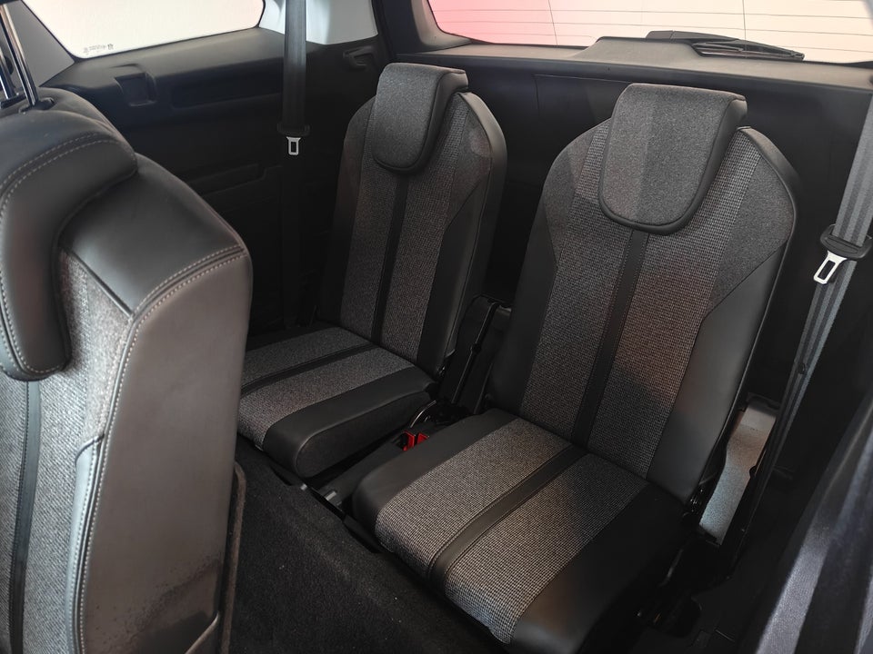Peugeot 5008 1,2 PureTech 130 Active 7prs 5d