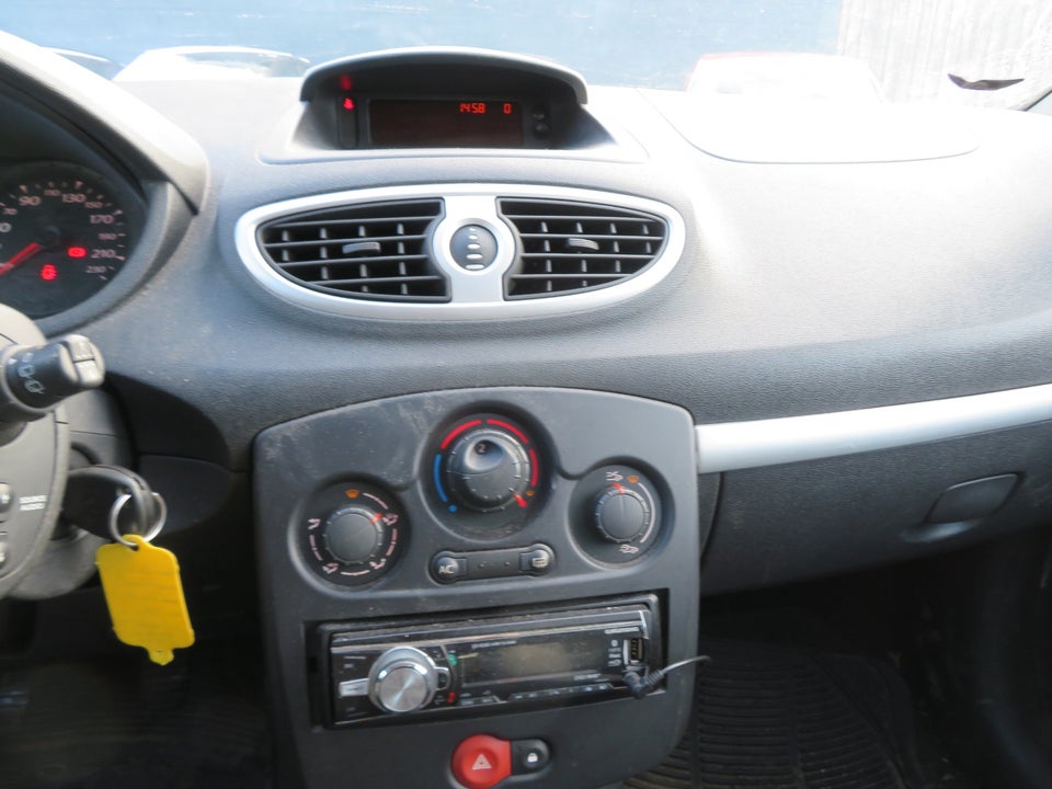 Renault Clio III 1,5 dCi 75 Avantage Sport Tourer 5d