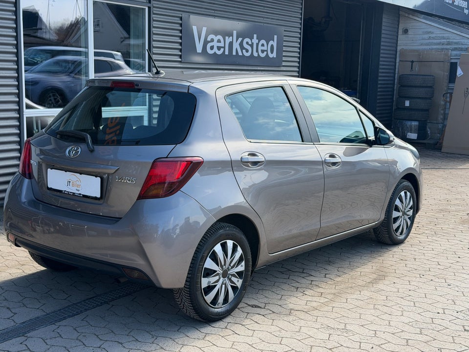Toyota Yaris 1,0 VVT-i T2 Komfort 5d