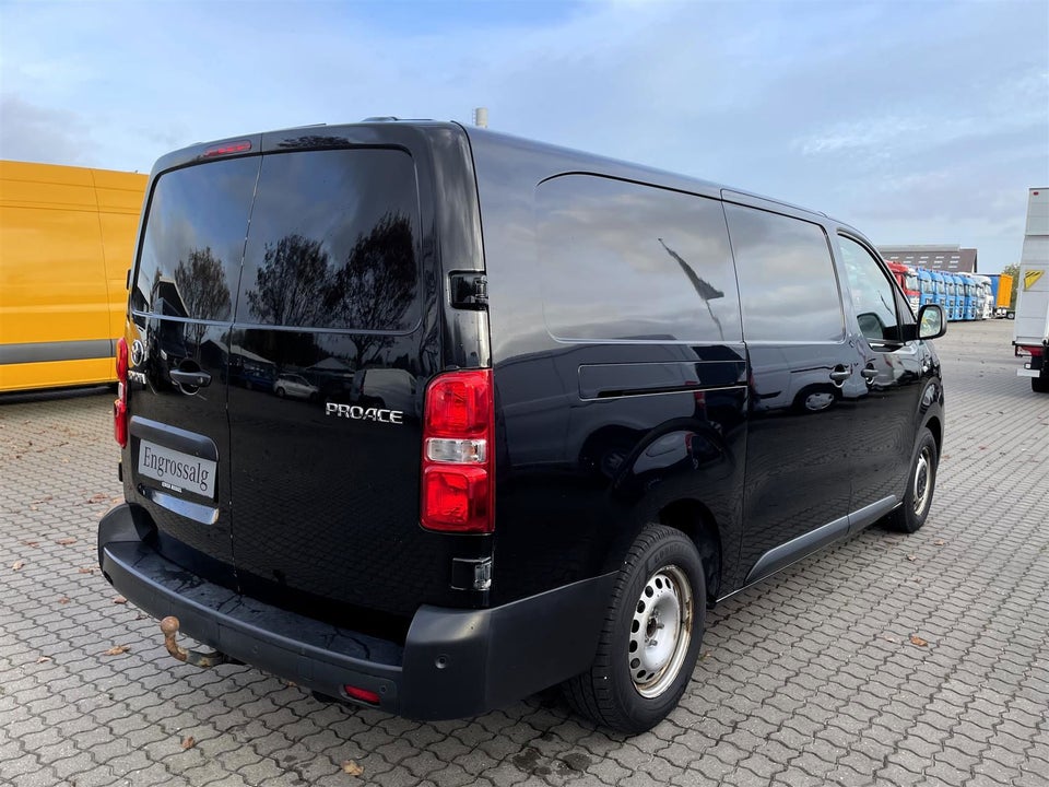 Toyota ProAce 2,0 D 120 Long Comfort Master aut. 5d