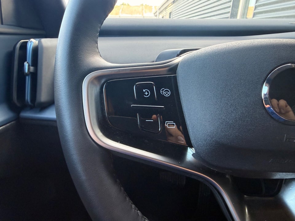 Volvo EX30 Twin Performance Plus 5d