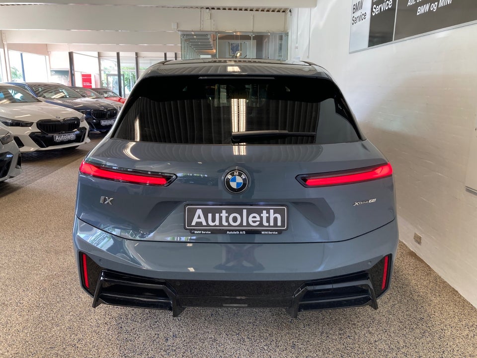 BMW iX xDrive60 M-Sport 5d