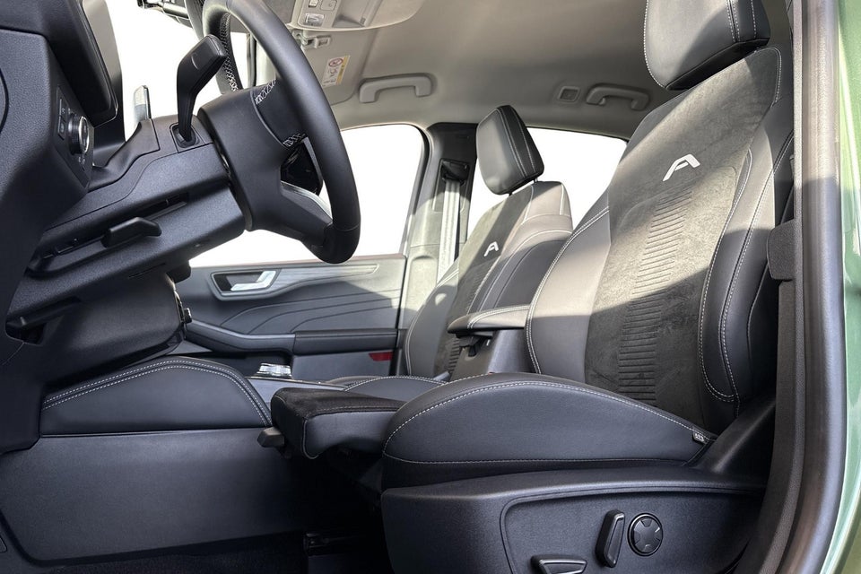 Ford Kuga 2,5 PHEV Active X CVT 5d