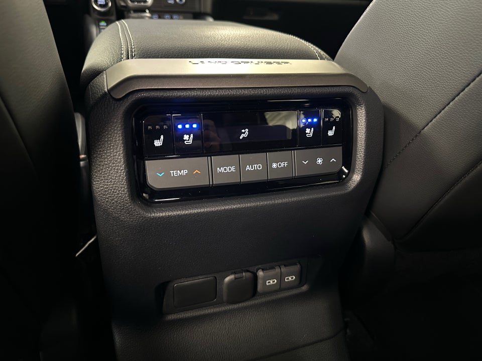 Toyota Land Cruiser 2,8 D-4D First Edition aut. 5d