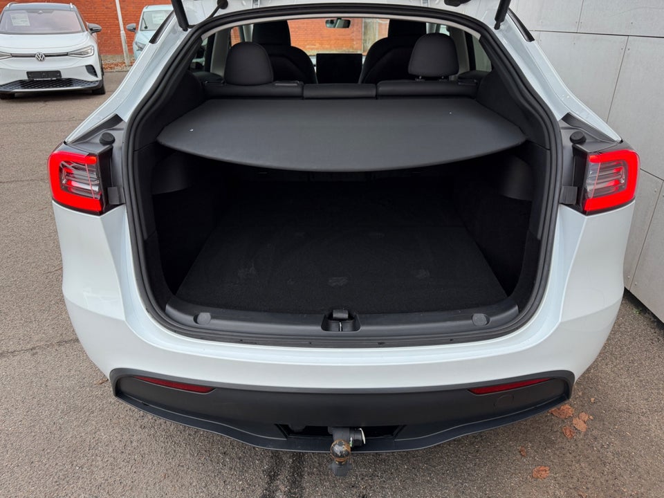 Tesla Model Y RWD 5d