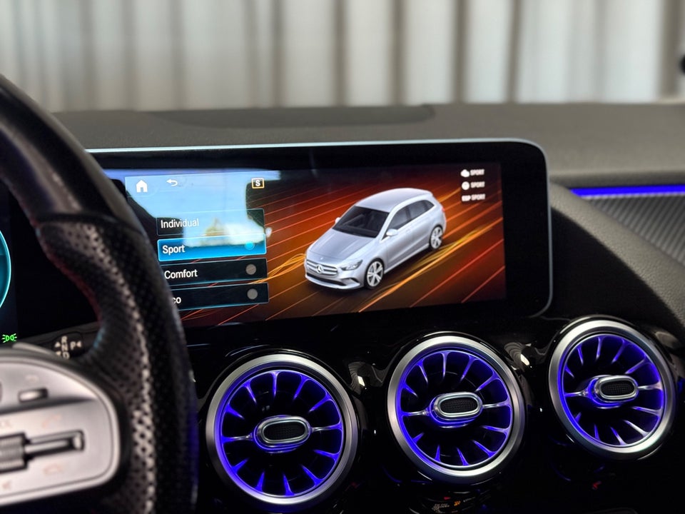 Mercedes B220 d 2,0 AMG Line aut. 5d