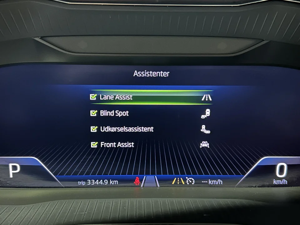 Skoda Superb 2,0 TDi 150 Style Combi DSG 5d