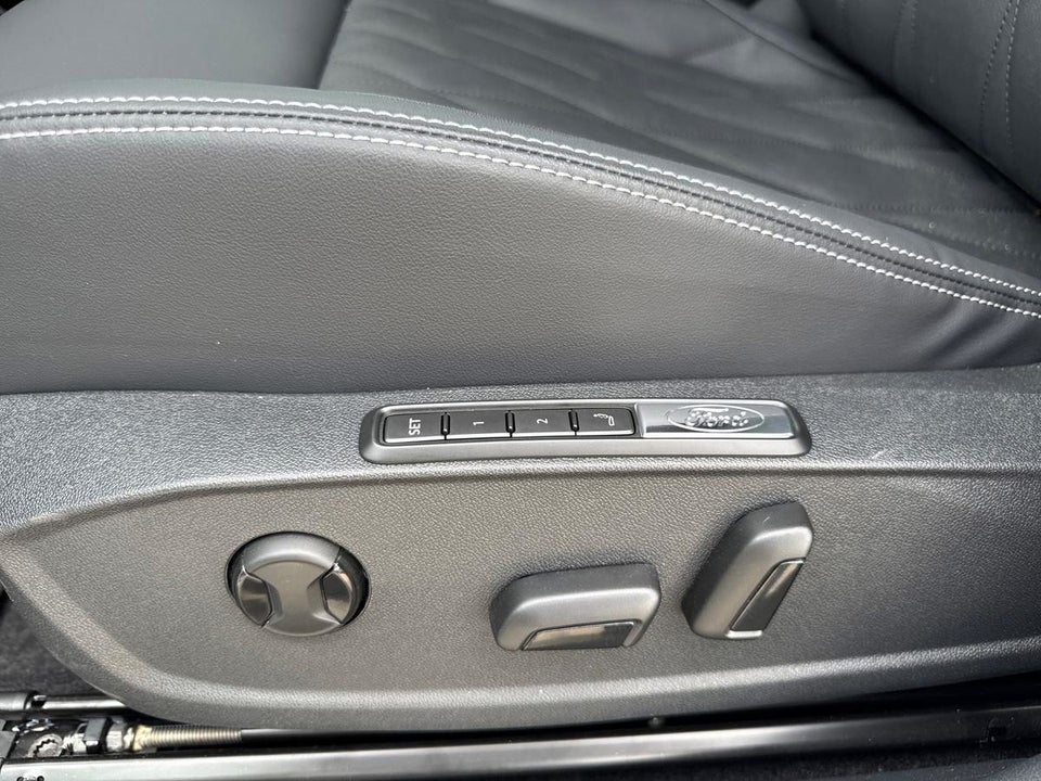 Ford Capri 77 Premium Extended Range 5d