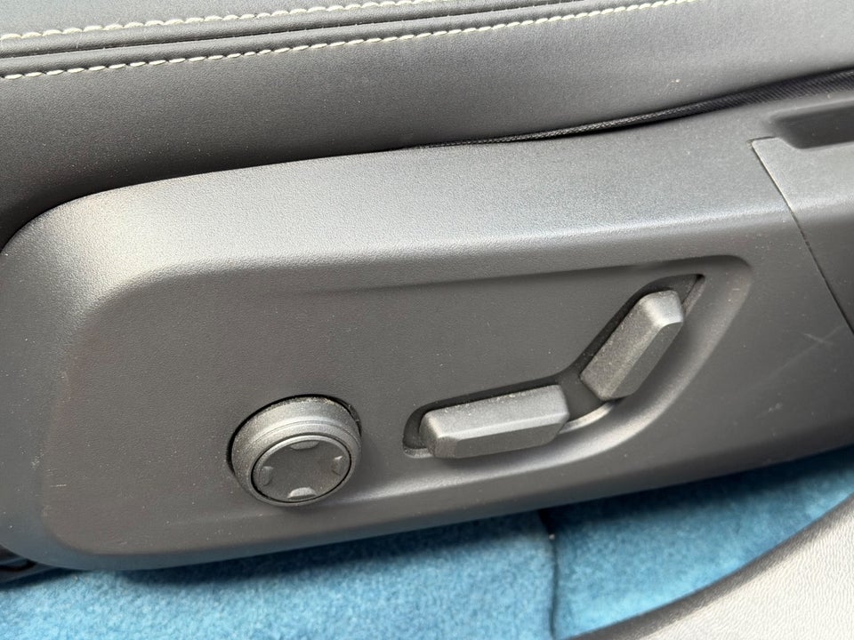 Volvo XC40 ReCharge Extended Range Ultimate 5d