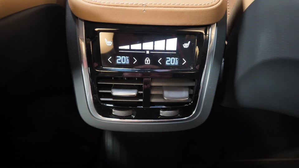 Volvo XC90 2,0 T8 ReCharge Ultimate Dark aut. AWD 7prs 5d