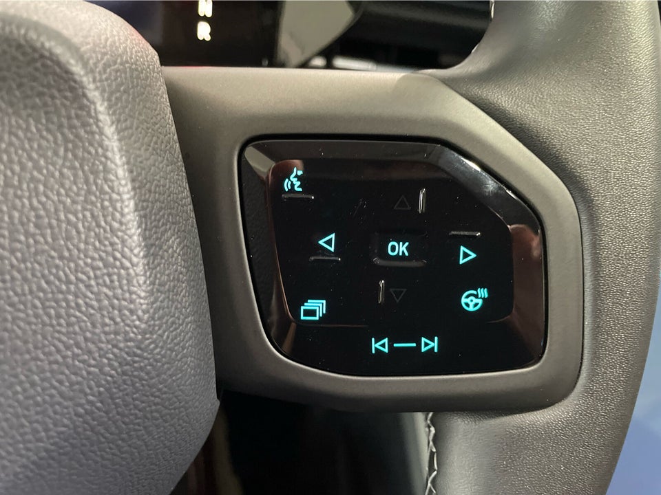 Ford Explorer 82 Premium Extended Range 5d