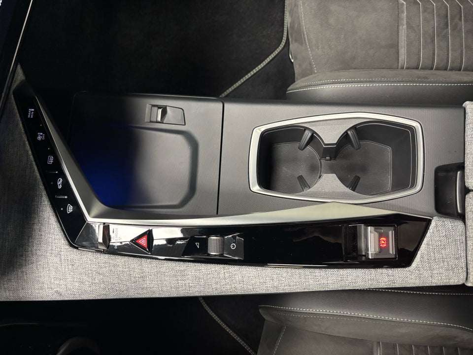 Peugeot e-5008 77 GT 7prs 5d