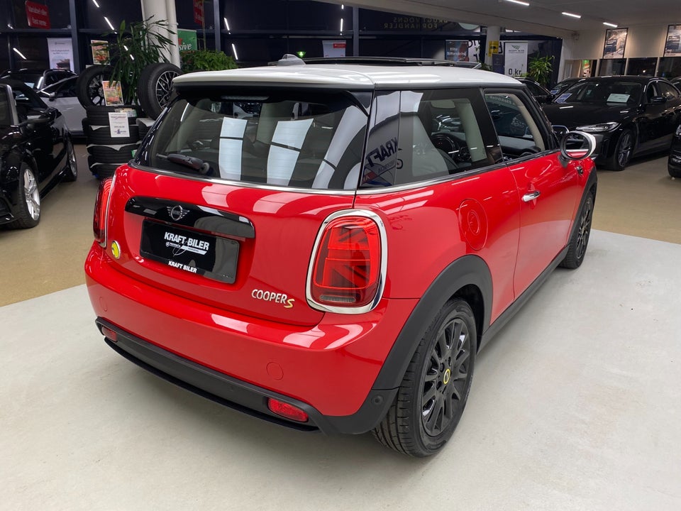 MINI Cooper SE Camden 3d