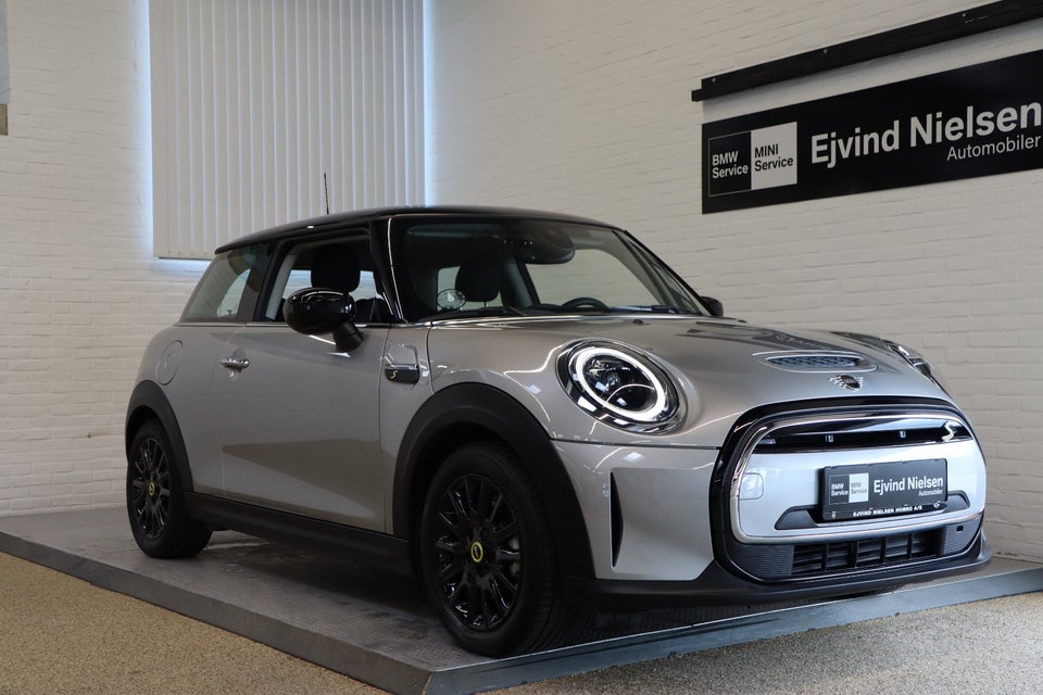 MINI Cooper SE Classic Trim 3d
