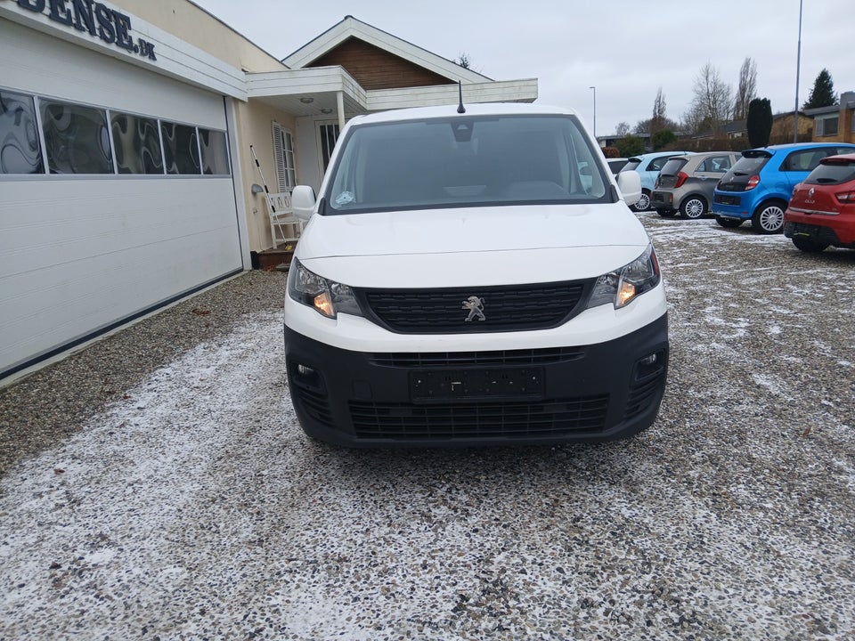 Peugeot Partner 1,5 BlueHDi 130 L2V2 Plus EAT8 Van