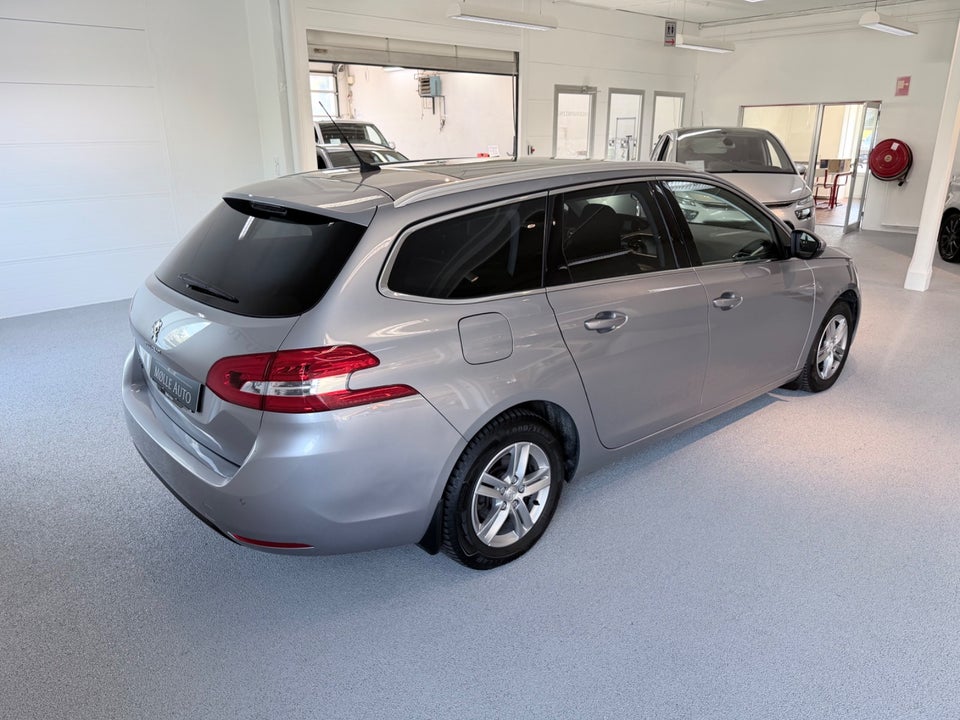 Peugeot 308 1,5 BlueHDi 130 Allure+ Sky SW 5d