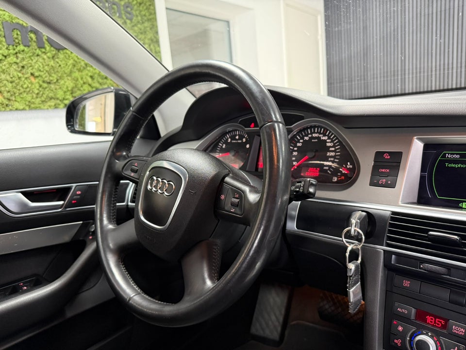 Audi A6 2,4 V6 Avant Multitr. 5d