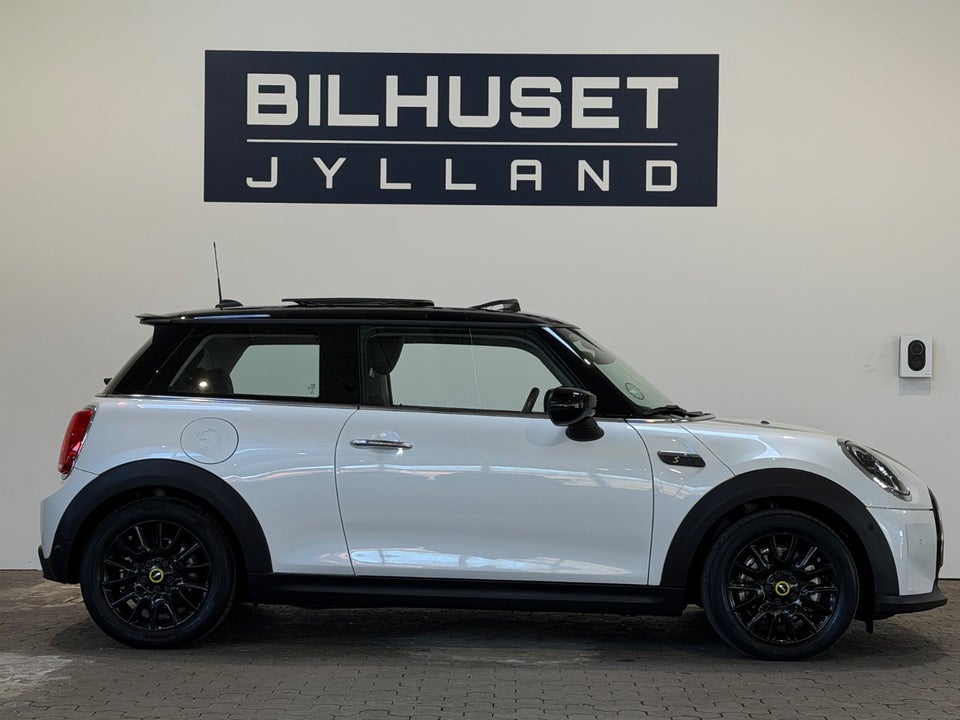 MINI Cooper SE Classic Trim 3d