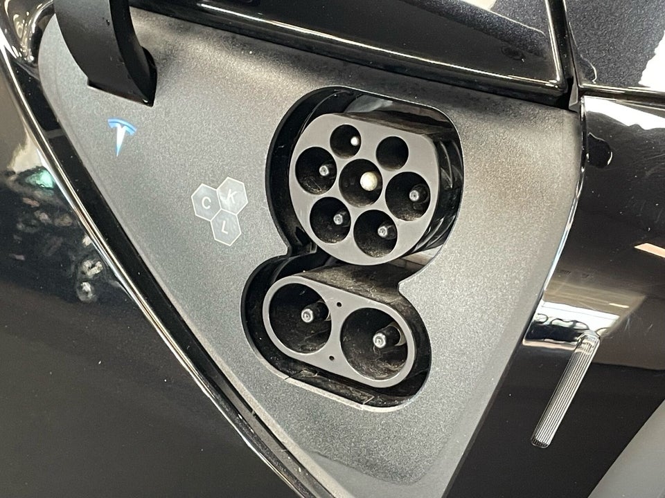 Tesla Model Y Premium Long Range AWD 5d